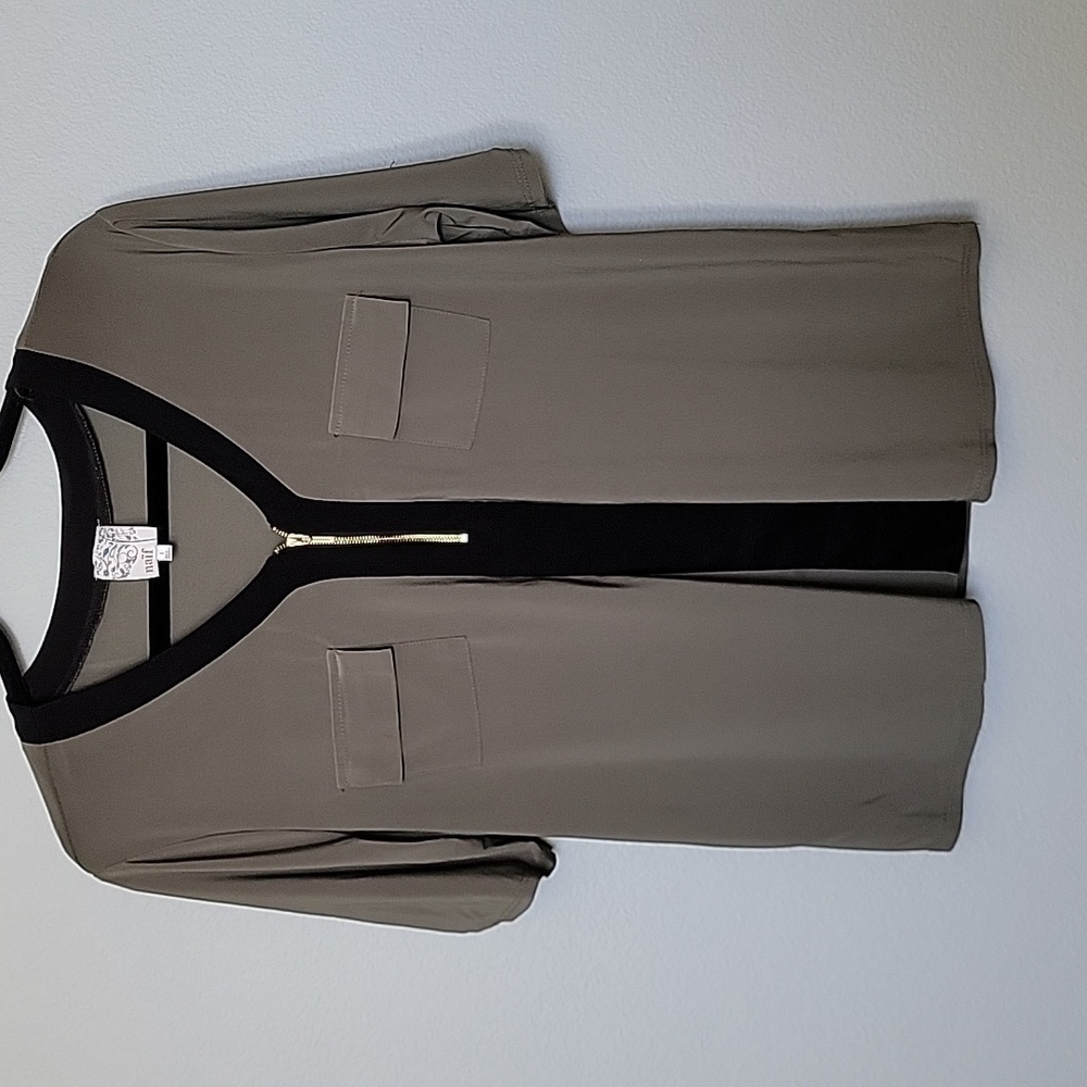 Naif large green short sleeve stretch top